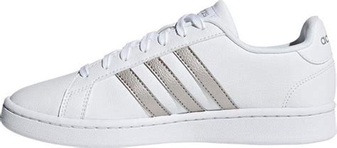 witte sneakers adidas zilver snake|13 Best White adidas Sneakers – Footwear News.